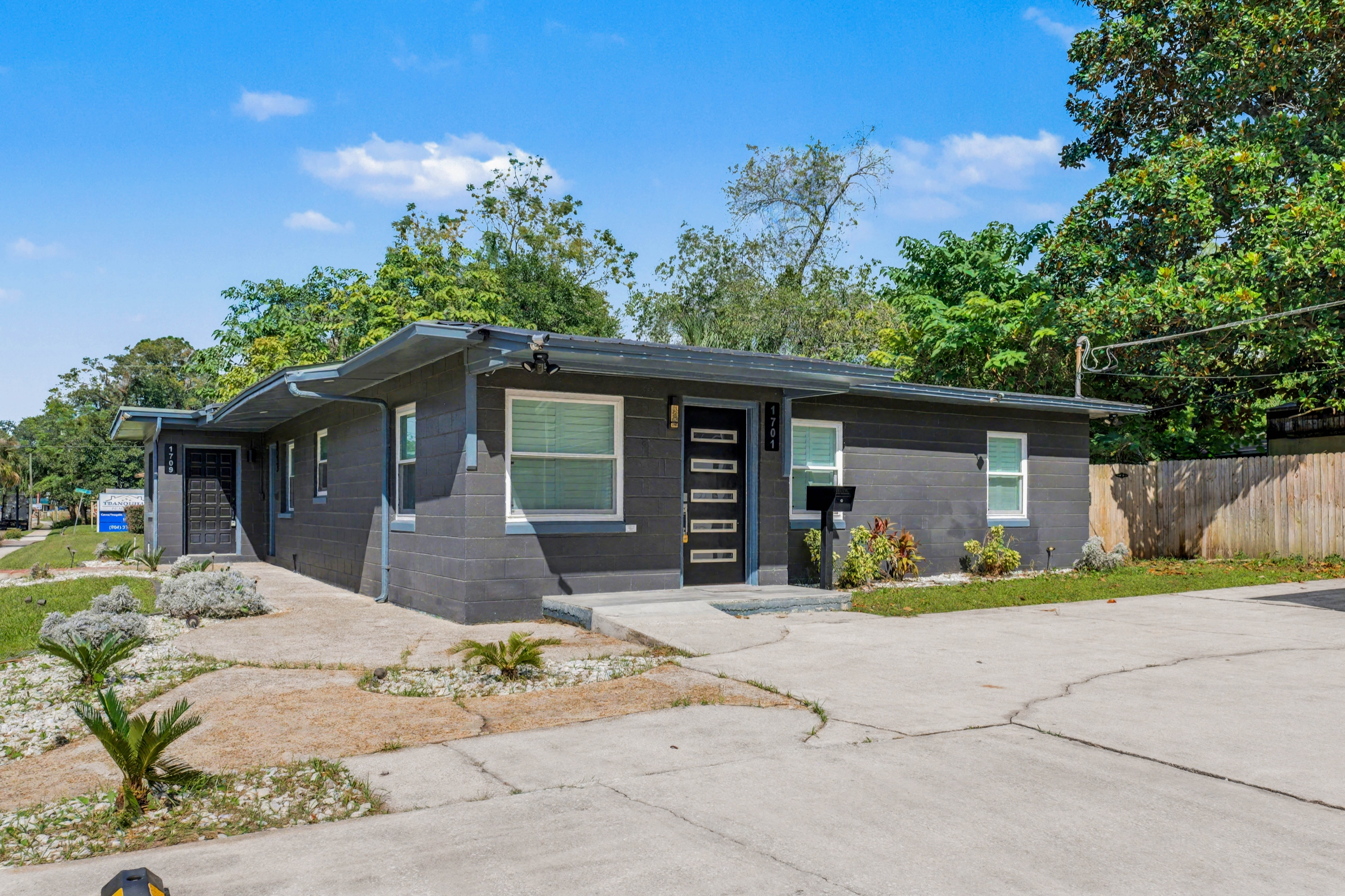 1701 Rogero Road - #1701